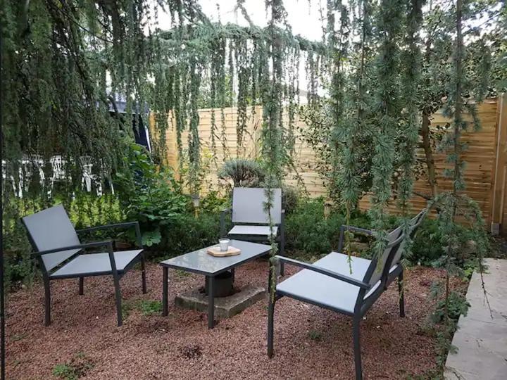 Maison Centre-Ville Calme Avec Jardin Lons-le-Saunier Exterior foto